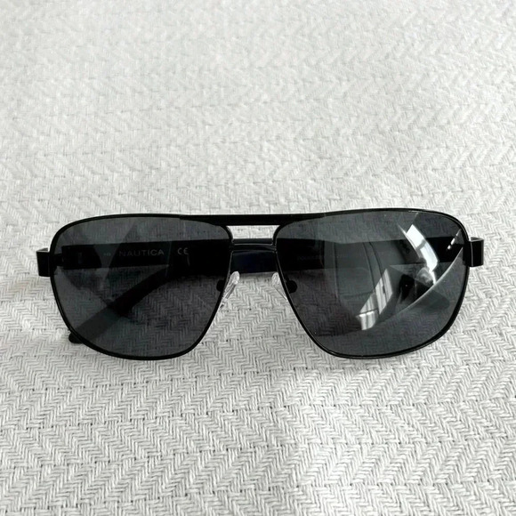 Brand new Nautica black navigator modified aviator sunglasses - Picture 1 of 5